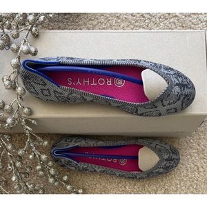 NWT Rothy's Kids Grey Stone Snake Flat